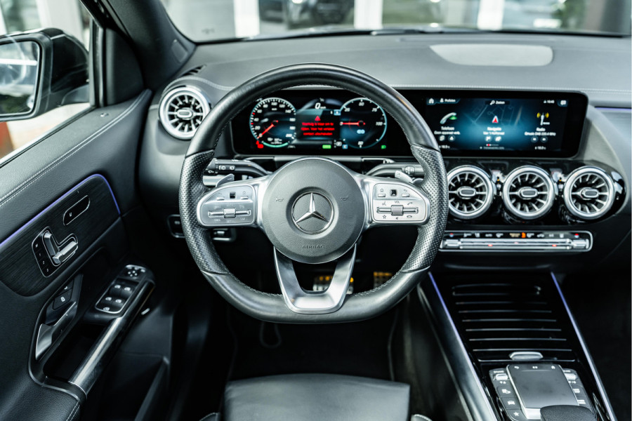 Mercedes-Benz EQA 250 AMG Line 67 kWh | Pano | Apple Carplay |