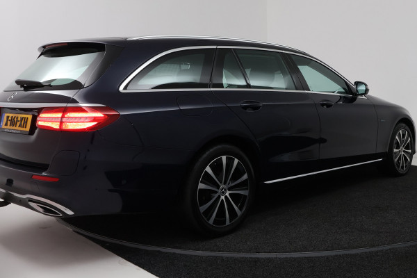Mercedes-Benz E-Klasse Estate 300 de Advantage (TREKHAAK, STOELVERWARMING, SFEERVERLICHTING, CRUISE ADAPTIEF, CAMERA)