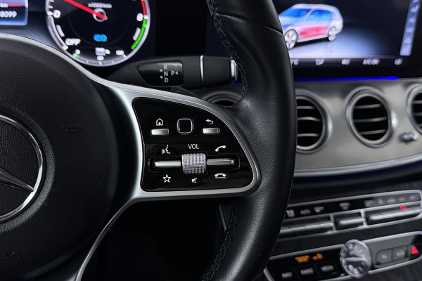 Mercedes-Benz E-Klasse Estate 300 de Advantage (TREKHAAK, STOELVERWARMING, SFEERVERLICHTING, CRUISE ADAPTIEF, CAMERA)