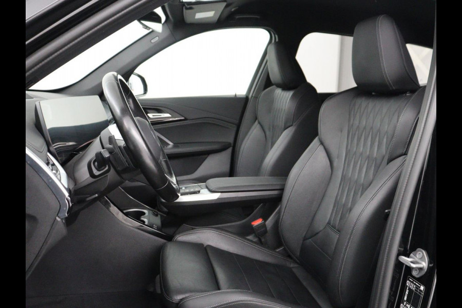 BMW X1 xDrive23i M-sport | Trekhaak | Leder | Head-up | 360 camera | Carplay | Stoelverwarming | Cruise control | Sfeerverlichting | Climate control | Full LED