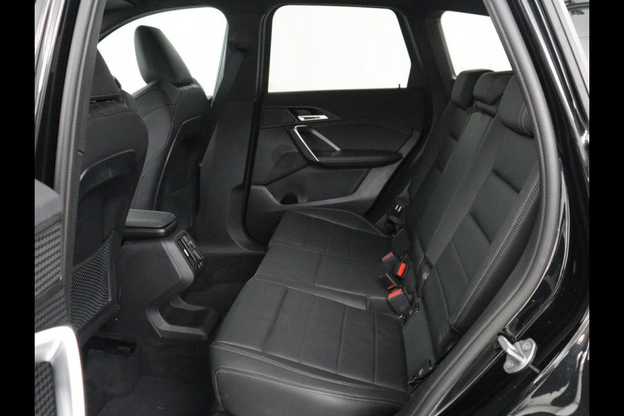 BMW X1 xDrive23i M-sport | Trekhaak | Leder | Head-up | 360 camera | Carplay | Stoelverwarming | Cruise control | Sfeerverlichting | Climate control | Full LED