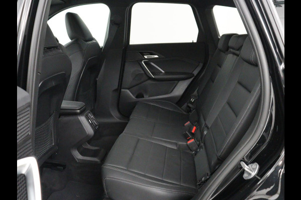 BMW X1 xDrive23i M-sport | Trekhaak | Leder | Head-up | 360 camera | Carplay | Stoelverwarming | Cruise control | Sfeerverlichting | Climate control | Full LED