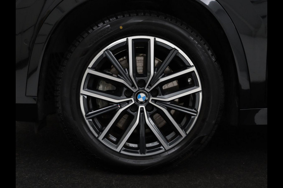 BMW X1 xDrive23i M-sport | Trekhaak | Leder | Head-up | 360 camera | Carplay | Stoelverwarming | Cruise control | Sfeerverlichting | Climate control | Full LED
