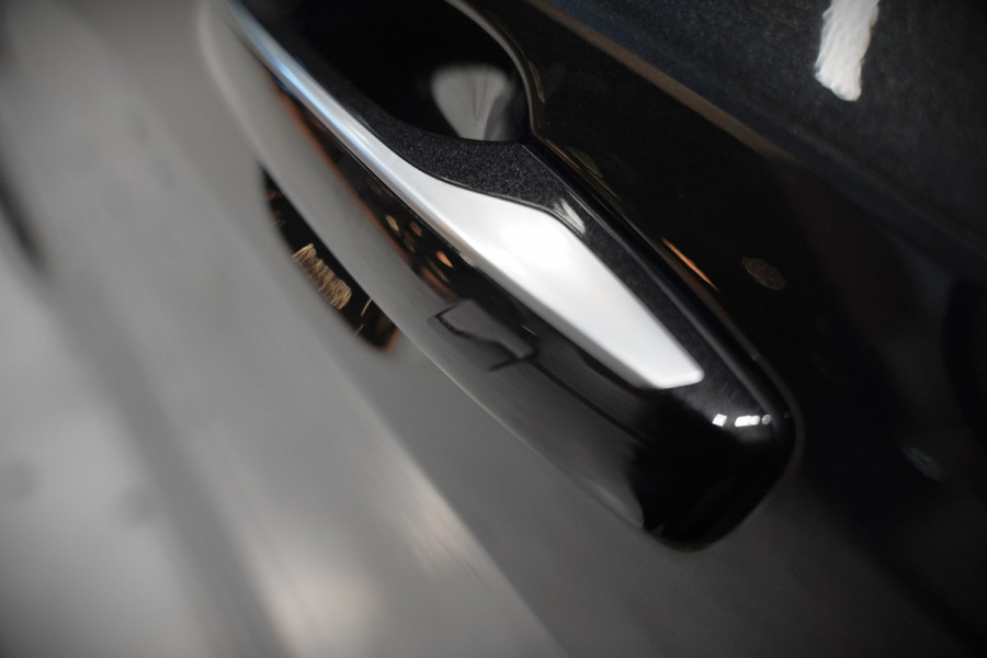 Lynk & Co 01 1.5 | Panoramadak | Stoelverwarming | Keyless | Apple Carplay | Adaptive Cruise Control | Infinity | Navigatie | Camera | Parkeersensoren | SOH 95,88%