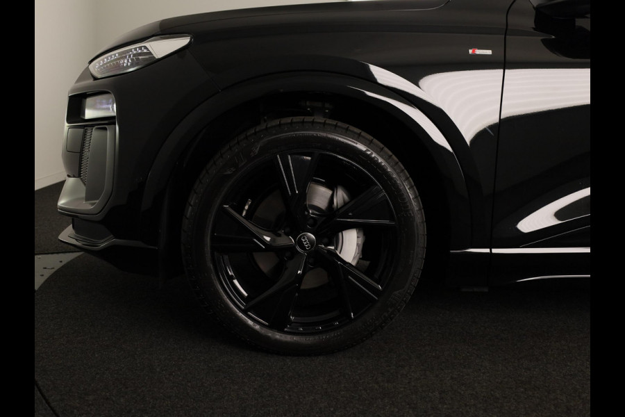 Audi Q6 e-tron Advanced edition 83 kWh Panoramadak | Getint glas | Apple carplay | Stoelverwarming |