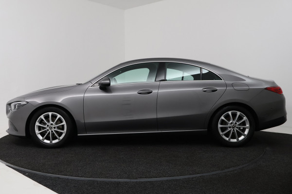 Mercedes-Benz CLA-Klasse 180 Business Line (STOELVERWARMING, NAVIGATIE, CAMERA, PARKEERSENSOREN)