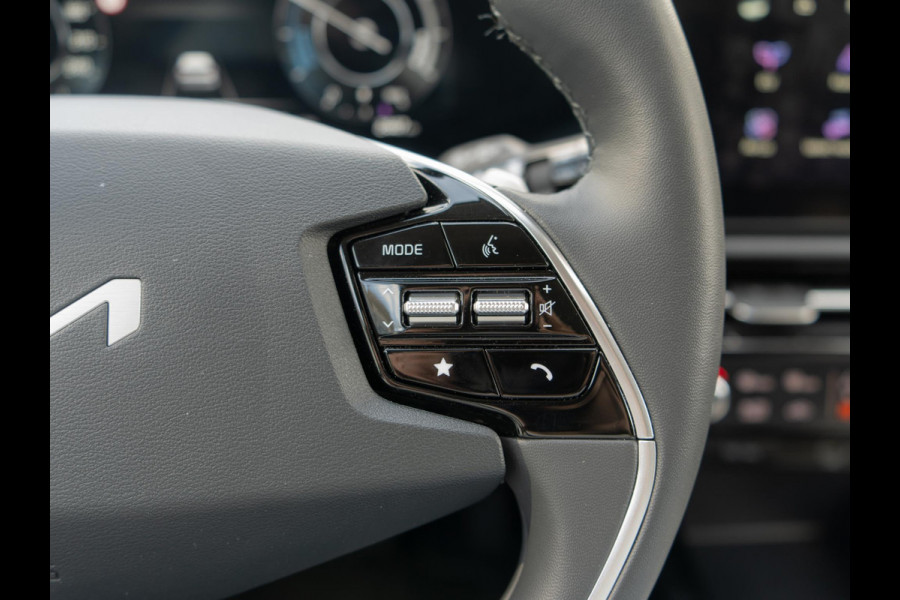Kia Niro EV Limited Edition 64.8 kWh Stoel en stuurverwarming | Privacy Glass | Carplay | Navi | Clima | SOH 100% l
