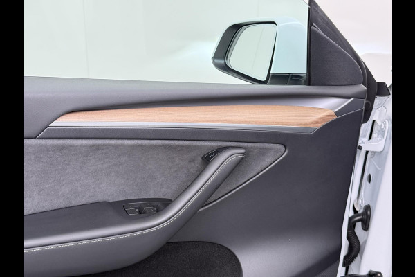 Tesla Model Y Long Range AWD 75 kWh SOH 95% |  TESLA FABRIEKSGARANTIE TOT 2027 | FABRIEKSGARANTIE OP ACCU & AANDRIJFLIJN TOT 2032 OF 192.000 KM| BTW VERREKENBAAR