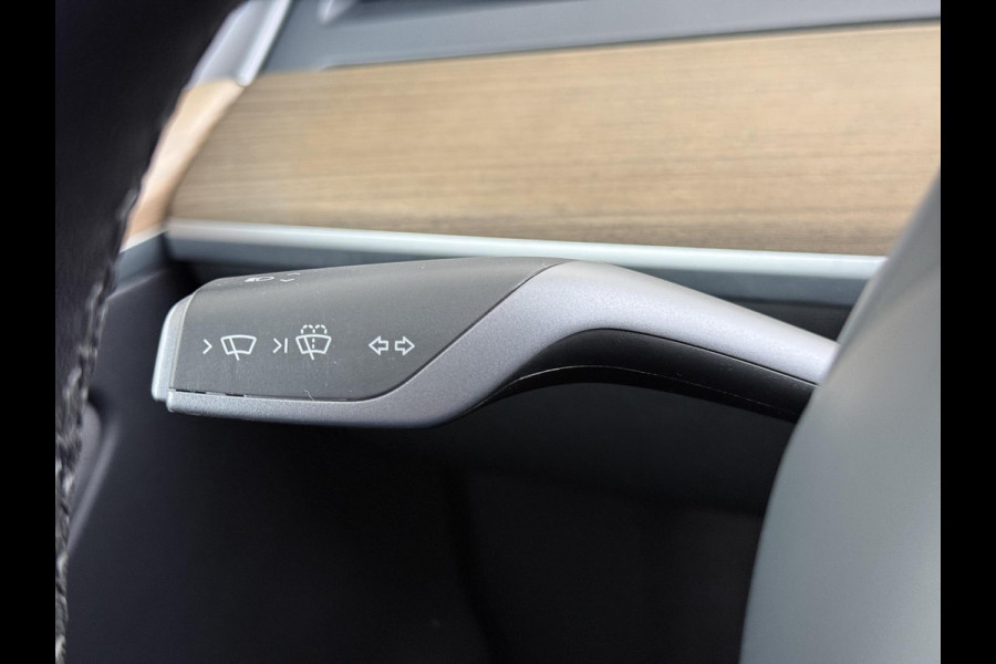 Tesla Model Y Long Range AWD 75 kWh SOH 95% |  TESLA FABRIEKSGARANTIE TOT 2027 | FABRIEKSGARANTIE OP ACCU & AANDRIJFLIJN TOT 2032 OF 192.000 KM| BTW VERREKENBAAR