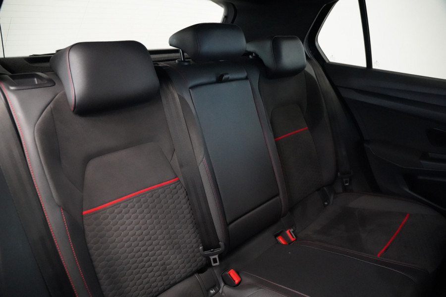 Volkswagen Golf 2.0 TSI GTI Clubsport Panoramadak Harman&Kardon Head-Up