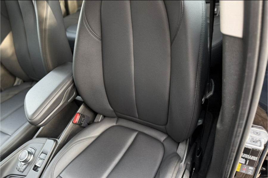 BMW X1 xDrive25e | Head-Up | Trekhaak | Leder | Camera | Stoelverwarming
