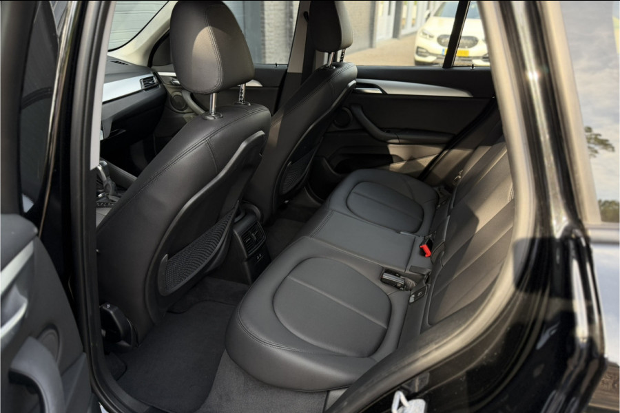 BMW X1 xDrive25e | Head-Up | Trekhaak | Leder | Camera | Stoelverwarming