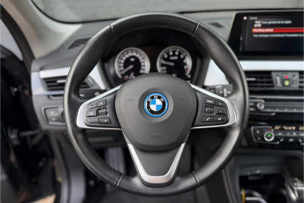 BMW X1 xDrive25e | Head-Up | Trekhaak | Leder | Camera | Stoelverwarming