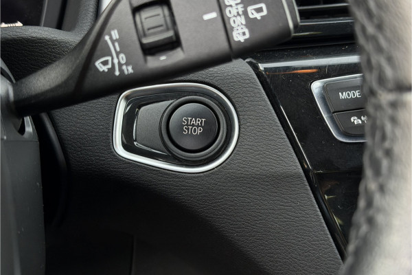 BMW X1 xDrive25e | Head-Up | Trekhaak | Leder | Camera | Stoelverwarming