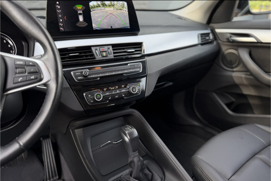 BMW X1 xDrive25e | Head-Up | Trekhaak | Leder | Camera | Stoelverwarming