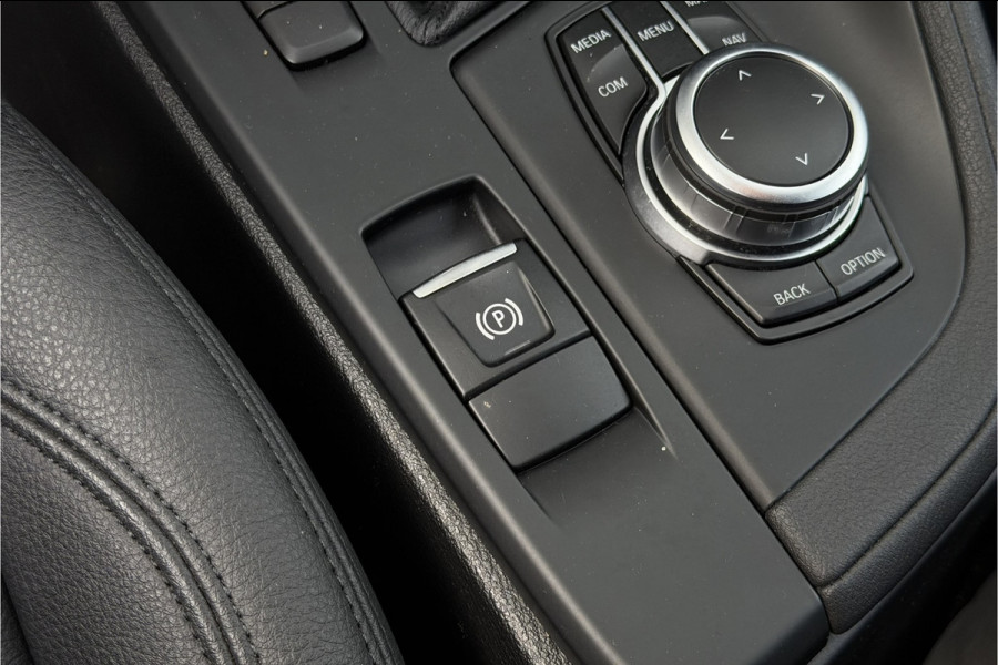 BMW X1 xDrive25e | Head-Up | Trekhaak | Leder | Camera | Stoelverwarming