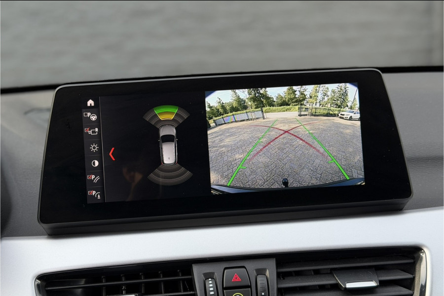 BMW X1 xDrive25e | Head-Up | Trekhaak | Leder | Camera | Stoelverwarming