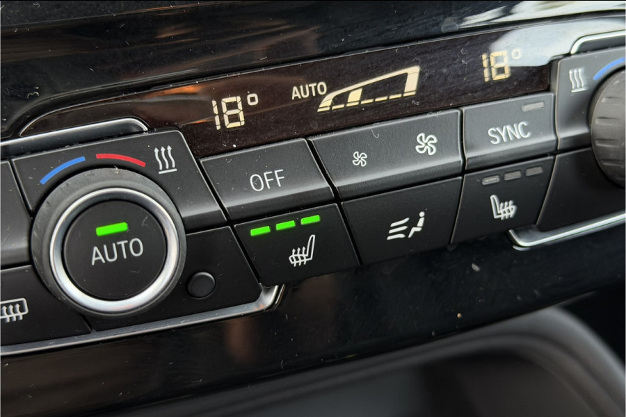 BMW X1 xDrive25e | Head-Up | Trekhaak | Leder | Camera | Stoelverwarming