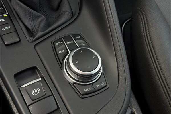 BMW X1 xDrive25e | Head-Up | Trekhaak | Leder | Camera | Stoelverwarming