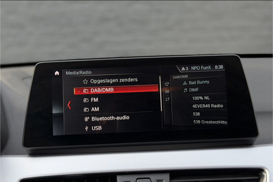 BMW X1 xDrive25e | Head-Up | Trekhaak | Leder | Camera | Stoelverwarming
