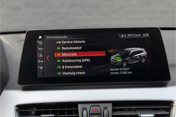 BMW X1 xDrive25e | Head-Up | Trekhaak | Leder | Camera | Stoelverwarming