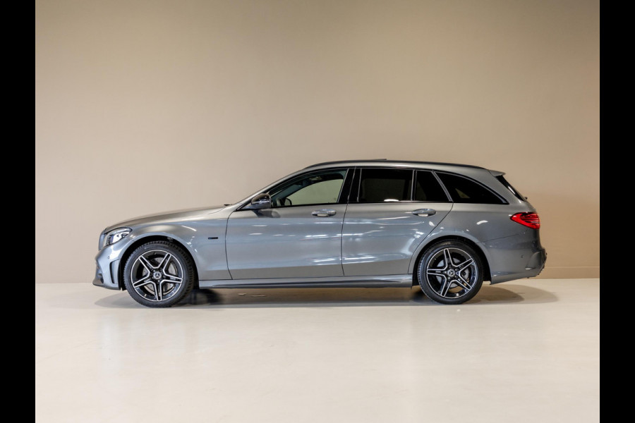 Mercedes-Benz C-Klasse Estate 300 e Business Solution AMG / 320pk / Panorama dak / Trekhaak / Multibeam /