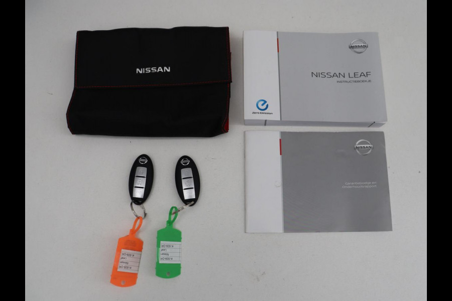 Nissan Leaf N-Connecta 40 kWh | SOH 94.3% | Stuur/stoel verwarming | Adaptive cruise | 360 camera | Dodehoek detectie | Full LED | Navigatie | Carplay |