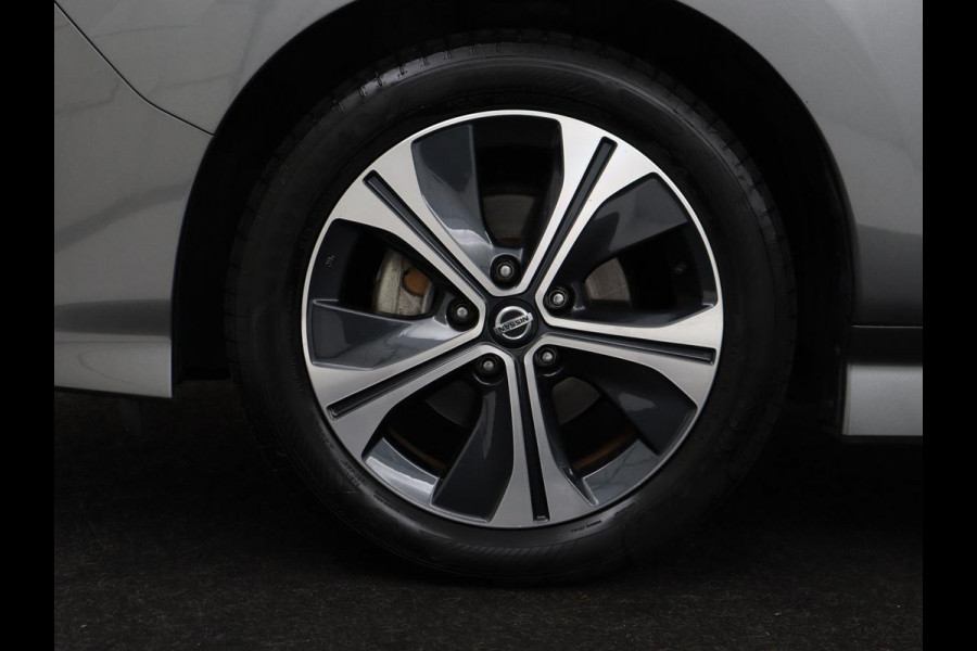 Nissan Leaf N-Connecta 40 kWh | SOH 94.3% | Stuur/stoel verwarming | Adaptive cruise | 360 camera | Dodehoek detectie | Full LED | Navigatie | Carplay |