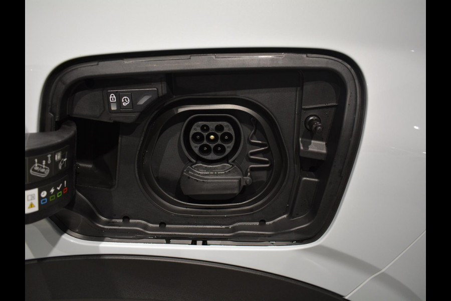 Peugeot E-3008 Allure Avantage 210 73 kWh | Camera | Stoelverwarming | 19 inch velgen