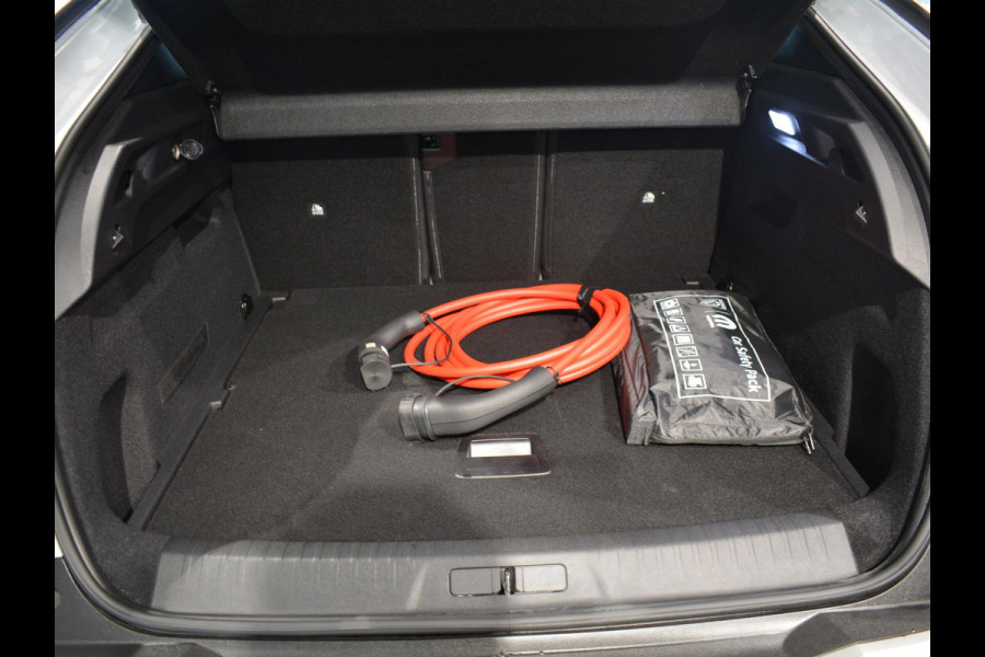 Peugeot E-3008 Allure Avantage 210 73 kWh | Camera | Stoelverwarming | 19 inch velgen