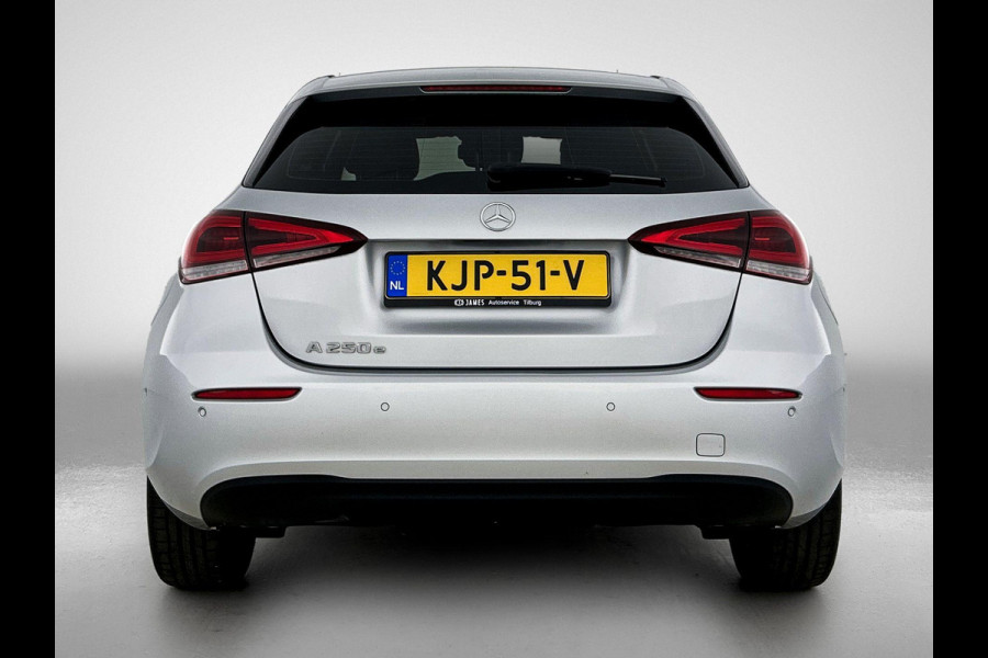 Mercedes-Benz A-Klasse 250 e Plug-In Hybrid CAMERA | 1/2 LEER | FULL-LED | NAVI