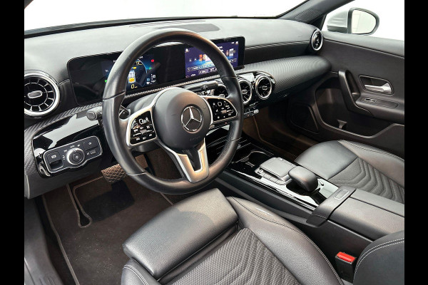Mercedes-Benz A-Klasse 250 e Plug-In Hybrid CAMERA | 1/2 LEER | FULL-LED | NAVI