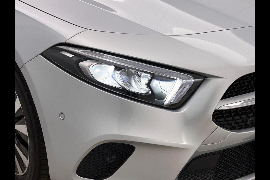 Mercedes-Benz A-Klasse 250 e Plug-In Hybrid CAMERA | 1/2 LEER | FULL-LED | NAVI