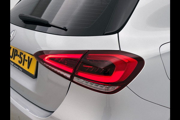 Mercedes-Benz A-Klasse 250 e Plug-In Hybrid CAMERA | 1/2 LEER | FULL-LED | NAVI