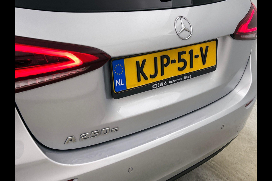 Mercedes-Benz A-Klasse 250 e Plug-In Hybrid CAMERA | 1/2 LEER | FULL-LED | NAVI
