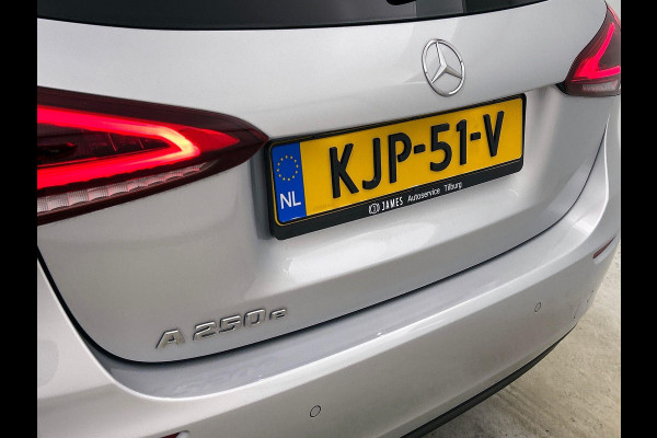 Mercedes-Benz A-Klasse 250 e Plug-In Hybrid CAMERA | 1/2 LEER | FULL-LED | NAVI