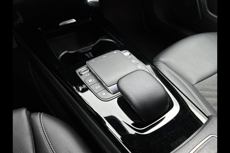Mercedes-Benz A-Klasse 250 e Plug-In Hybrid CAMERA | 1/2 LEER | FULL-LED | NAVI