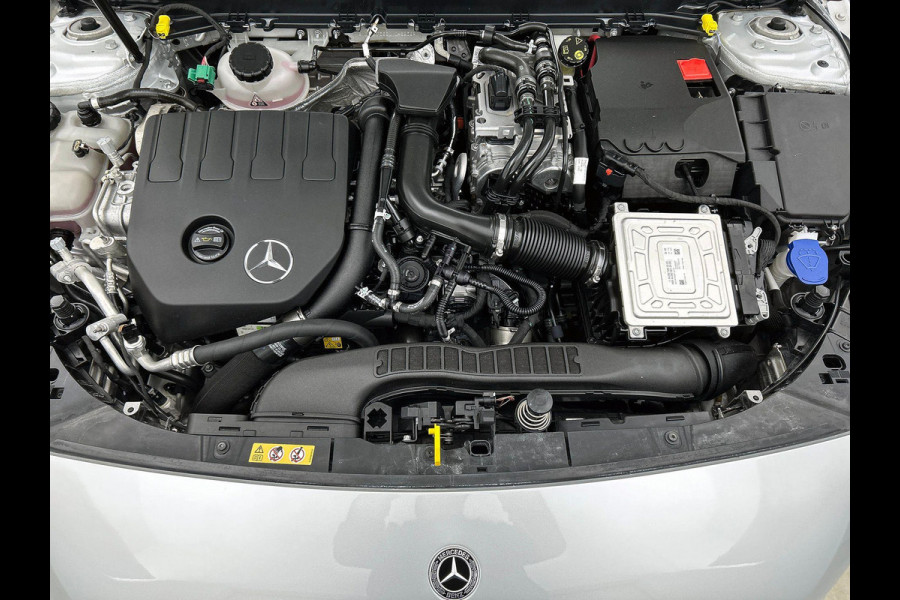 Mercedes-Benz A-Klasse 250 e Plug-In Hybrid CAMERA | 1/2 LEER | FULL-LED | NAVI