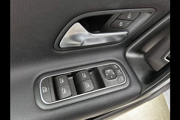 Mercedes-Benz A-Klasse 250 e Plug-In Hybrid CAMERA | 1/2 LEER | FULL-LED | NAVI
