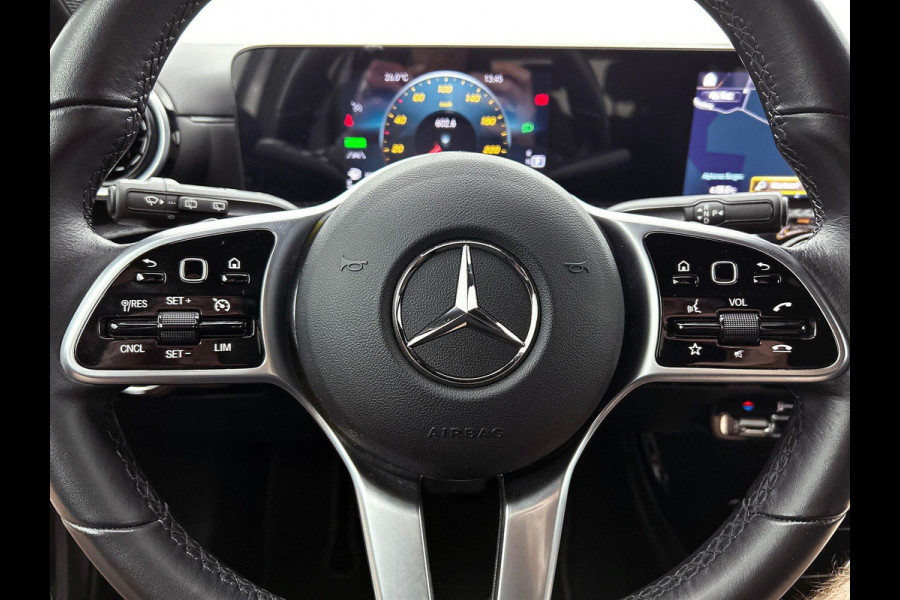 Mercedes-Benz A-Klasse 250 e Plug-In Hybrid CAMERA | 1/2 LEER | FULL-LED | NAVI