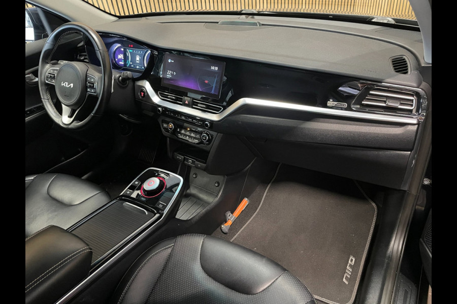 Kia e-Niro 64 kWh|100% SOH|NIEUWE LOGO|FACELIFT|VOLLEDER|ACC|APPLE CARPLAY|CAMERA|CLIMATE+CRUISE CONTROL|NAP|NL-AUTO|IN.BTW|1e EIG