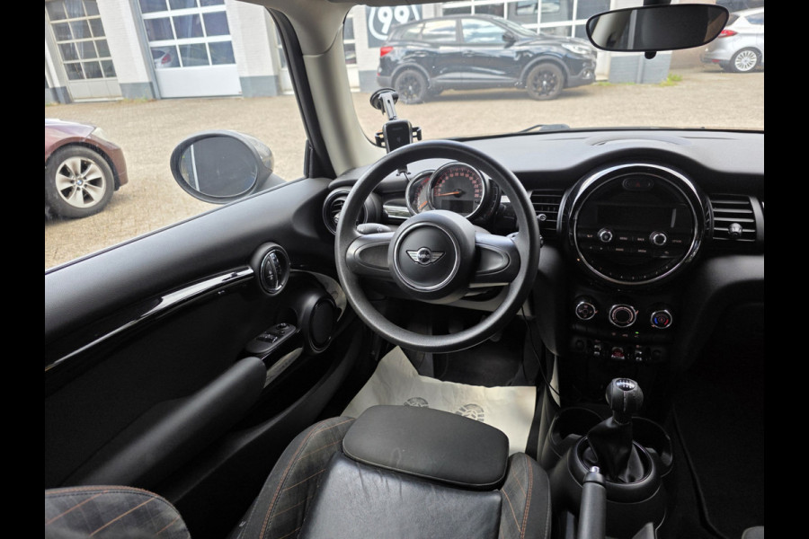 MINI 3-deurs 1.5 Cooper Chili / CARPLAY / AIRCO