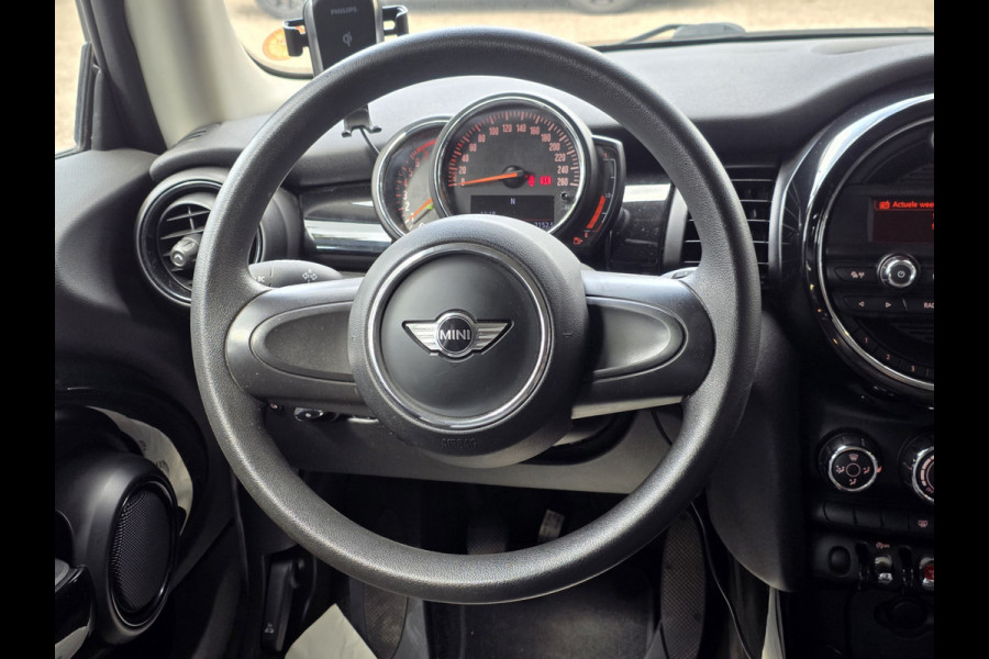 MINI 3-deurs 1.5 Cooper Chili / CARPLAY / AIRCO