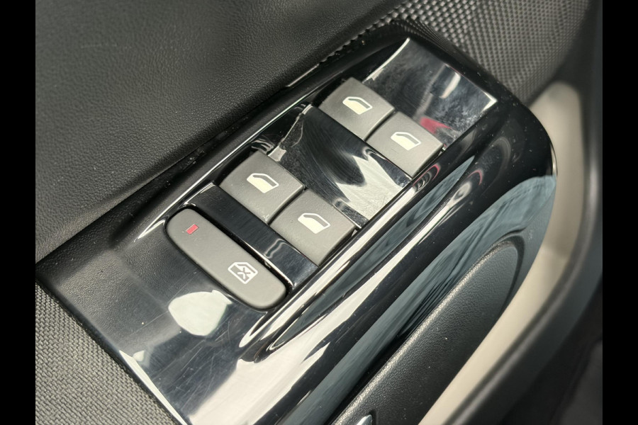Citroën C3 1.2 PureTech ELLE 2e Eigenaar,Nieuwe D-riem,Carplay,Navi,Clima,Cruise,Pdc,N.A.P,Lm velgen,Rijstrooksensor,Apk tot 06-2027