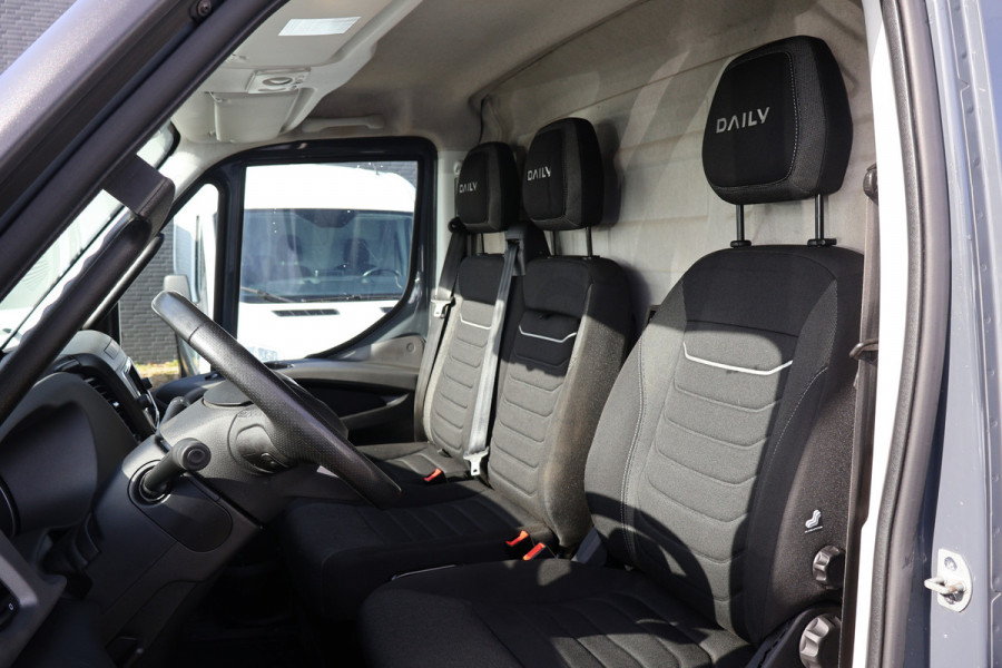 Iveco Daily 35S18 L2 H2 Automaat Airco Navigatie 3.5T Trekhaak