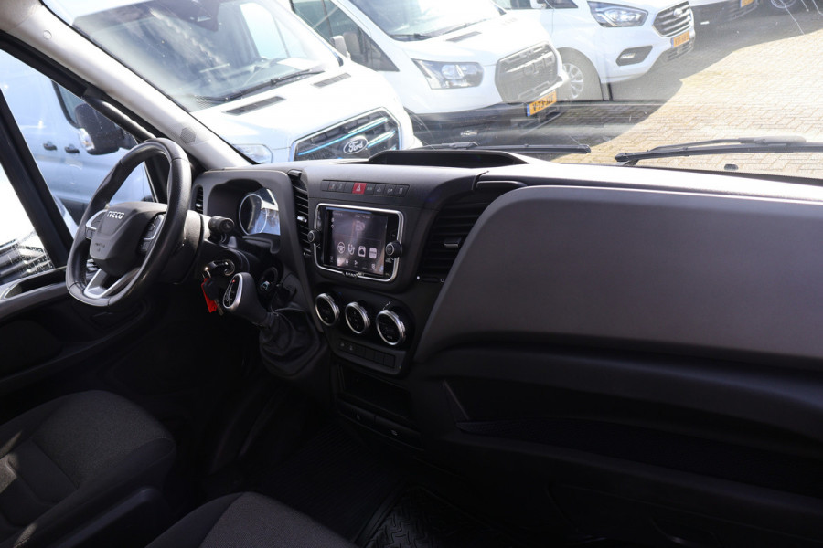 Iveco Daily 35S18 L2 H2 Automaat Airco Navigatie 3.5T Trekhaak