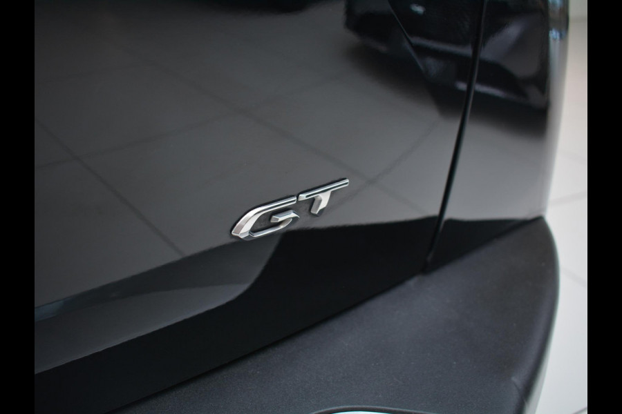 Peugeot e-2008 EV GT 50 kWh | Apple CarPlay / Android Auto | Keyless Entry | Parkeersensoren voor en achter |