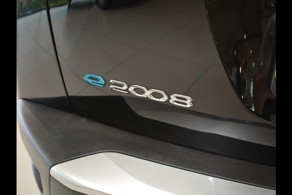Peugeot e-2008 EV GT 50 kWh | Apple CarPlay / Android Auto | Keyless Entry | Parkeersensoren voor en achter |
