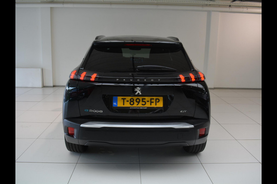 Peugeot e-2008 EV GT 50 kWh | Apple CarPlay / Android Auto | Keyless Entry | Parkeersensoren voor en achter |