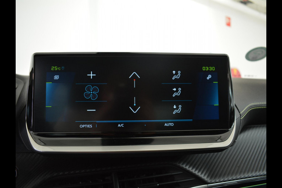 Peugeot e-2008 EV GT 50 kWh | Apple CarPlay / Android Auto | Keyless Entry | Parkeersensoren voor en achter |